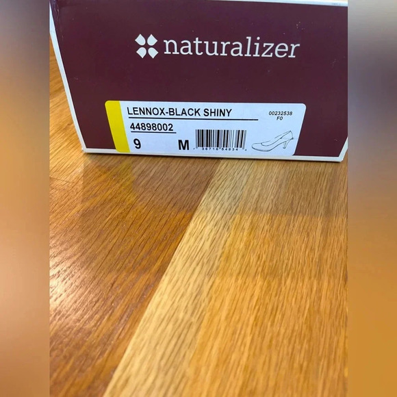 Naturalizer Lennox, Black Shiny Round Toe Patent Leather Pumps Size 9 - Picture 11 of 11